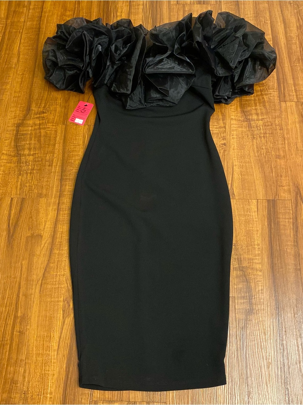 New Off-Shoulder Black Ruffle Cocktail Dress